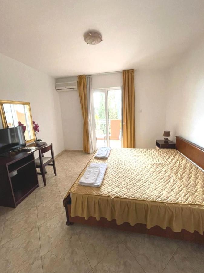Hotel Suzana Budva Eksteriør billede