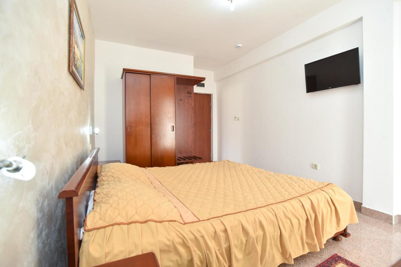 Hotel Suzana Budva Eksteriør billede