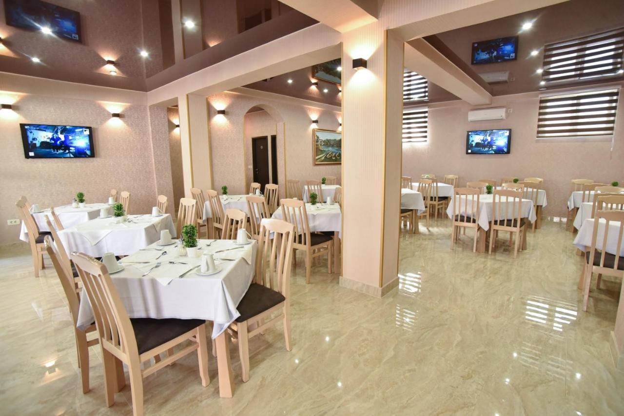 Hotel Suzana Budva Eksteriør billede