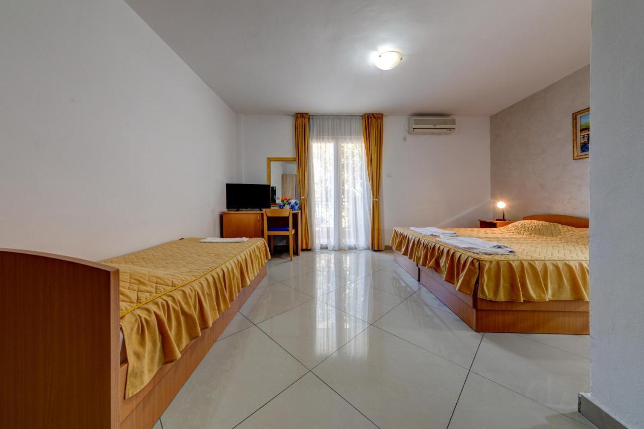 Hotel Suzana Budva Eksteriør billede
